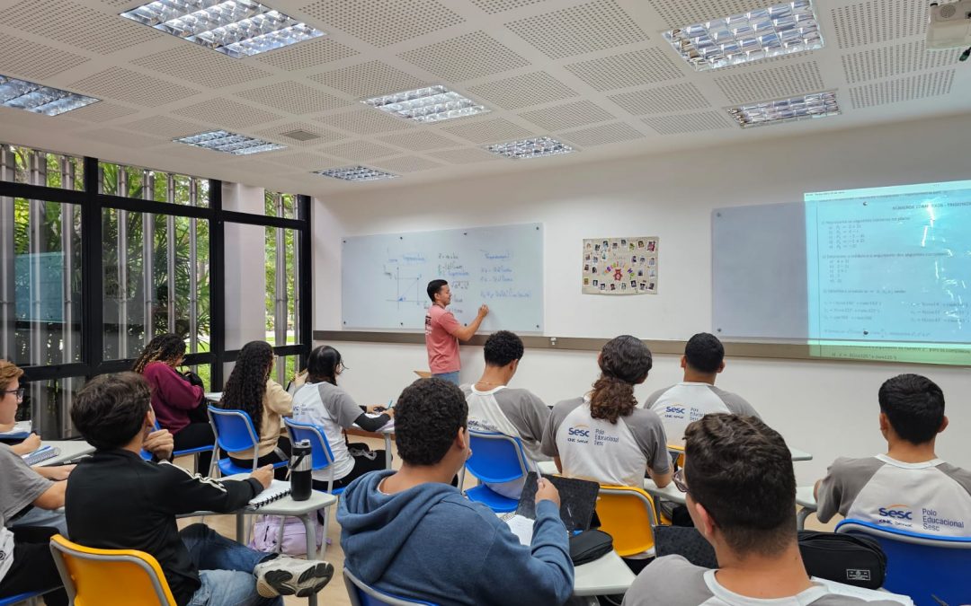 Projeto M²: foco nos concursos militares