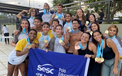 Alunos da Escola Sesc de Ensino Médio brilham na Liga Escolar de Natação