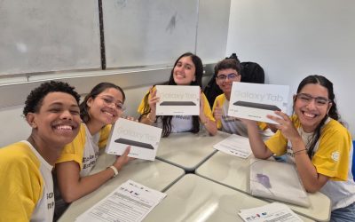 Entrega de tablets para estudantes da 1ª série